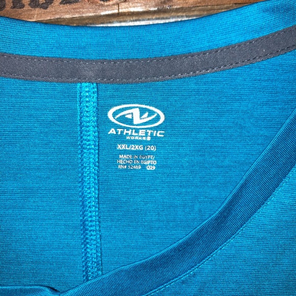 Athletic Works V-neck Athletic top XXL/2XG (20) - Picture 4 of 8